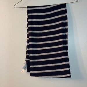 NWT Gap Unisex Navy Blue & White Scarf
